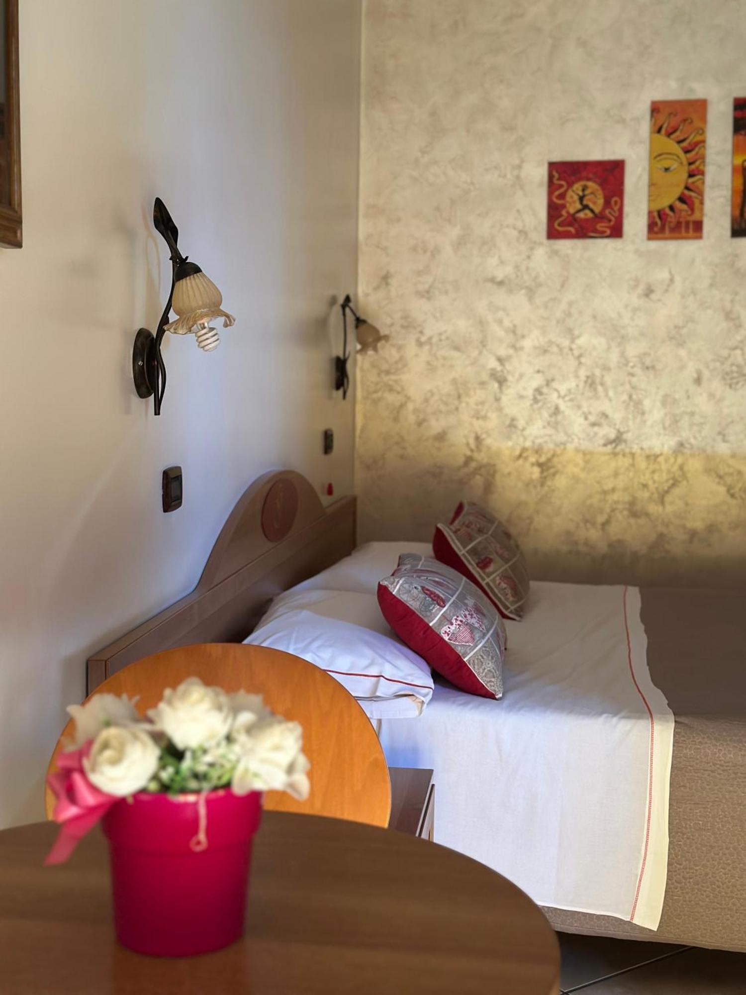 Hotel Il Giardino Degli Aranci Нола Екстер'єр фото