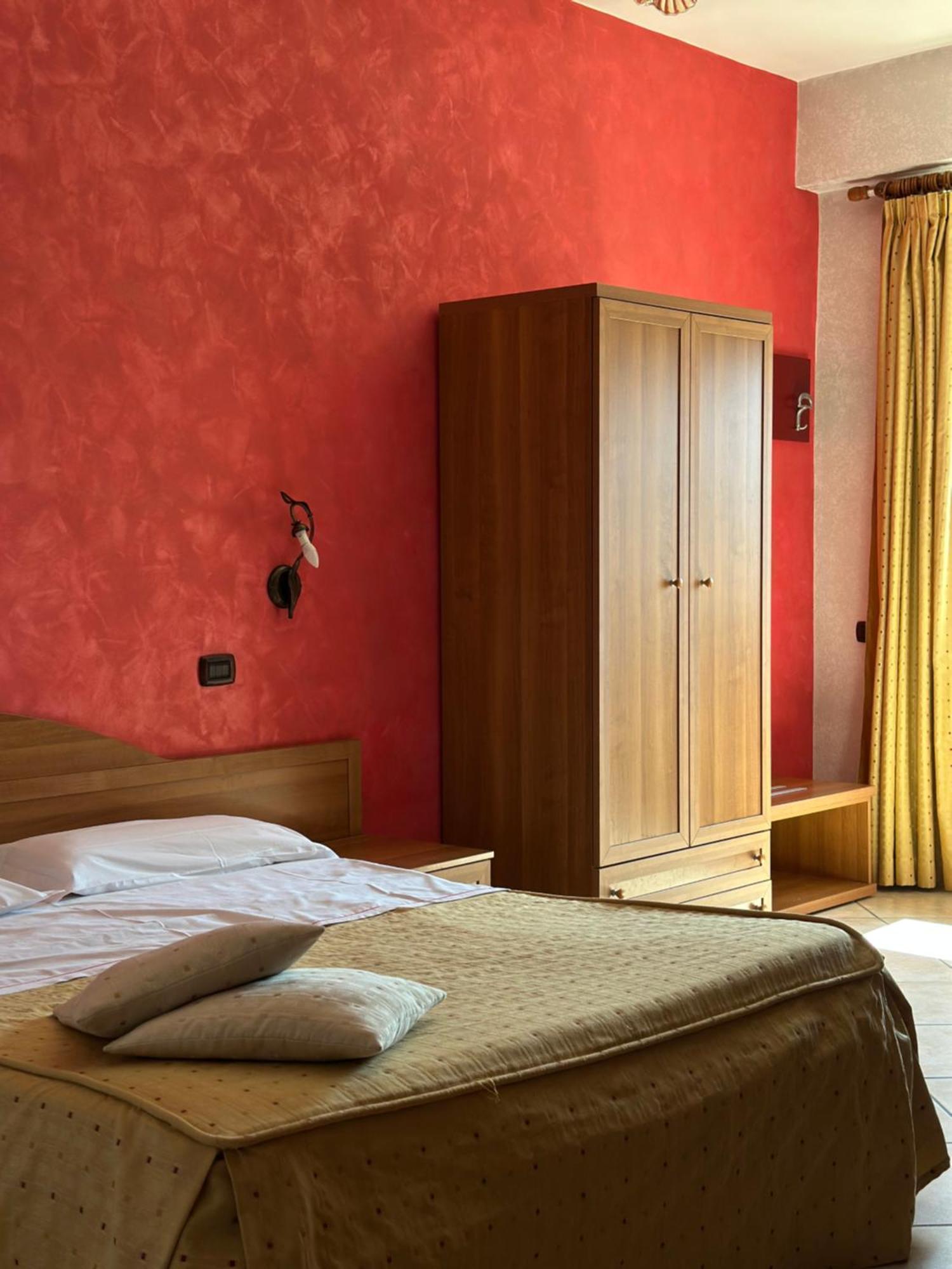 Hotel Il Giardino Degli Aranci Нола Екстер'єр фото