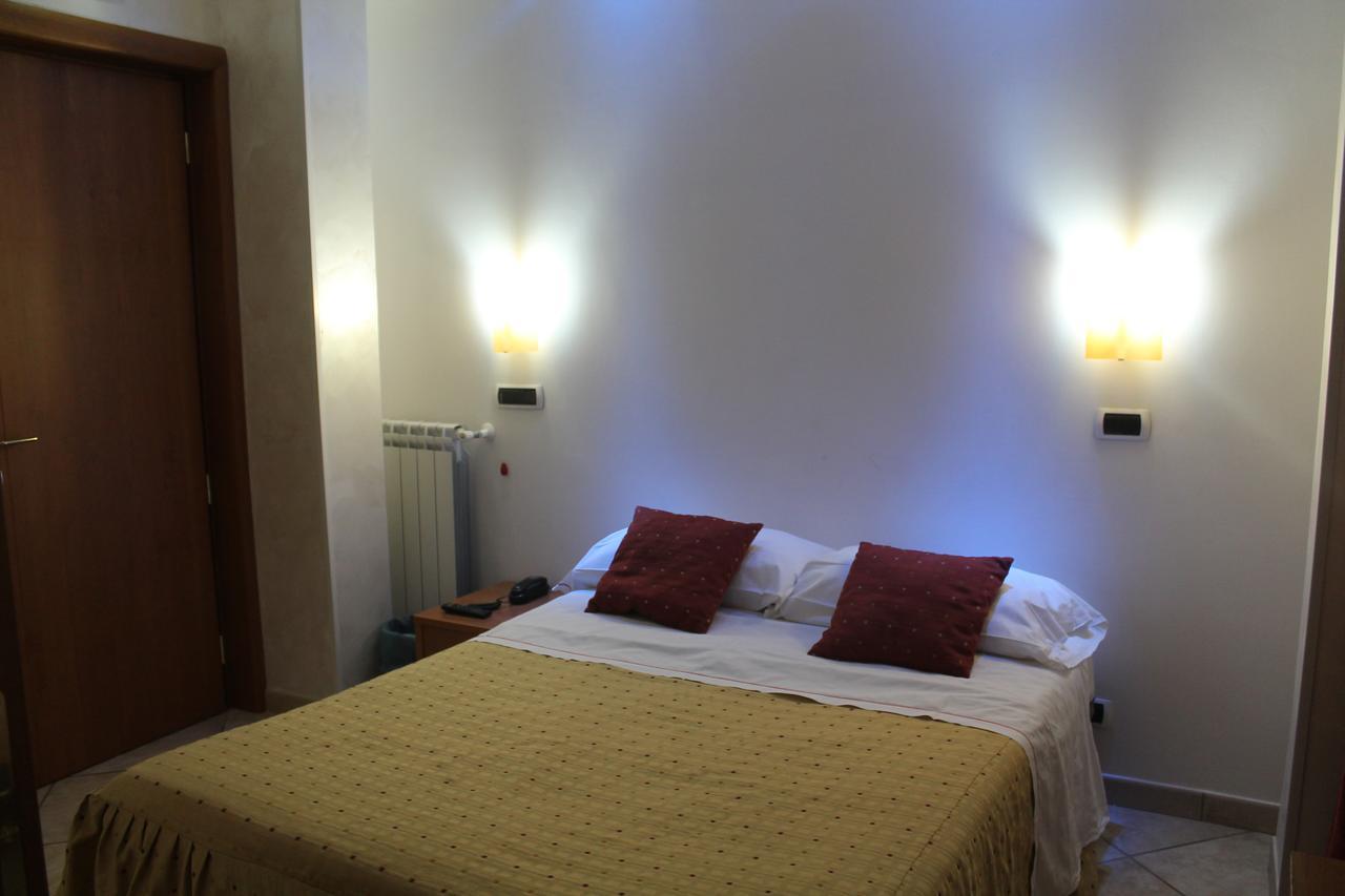 Hotel Il Giardino Degli Aranci Нола Екстер'єр фото